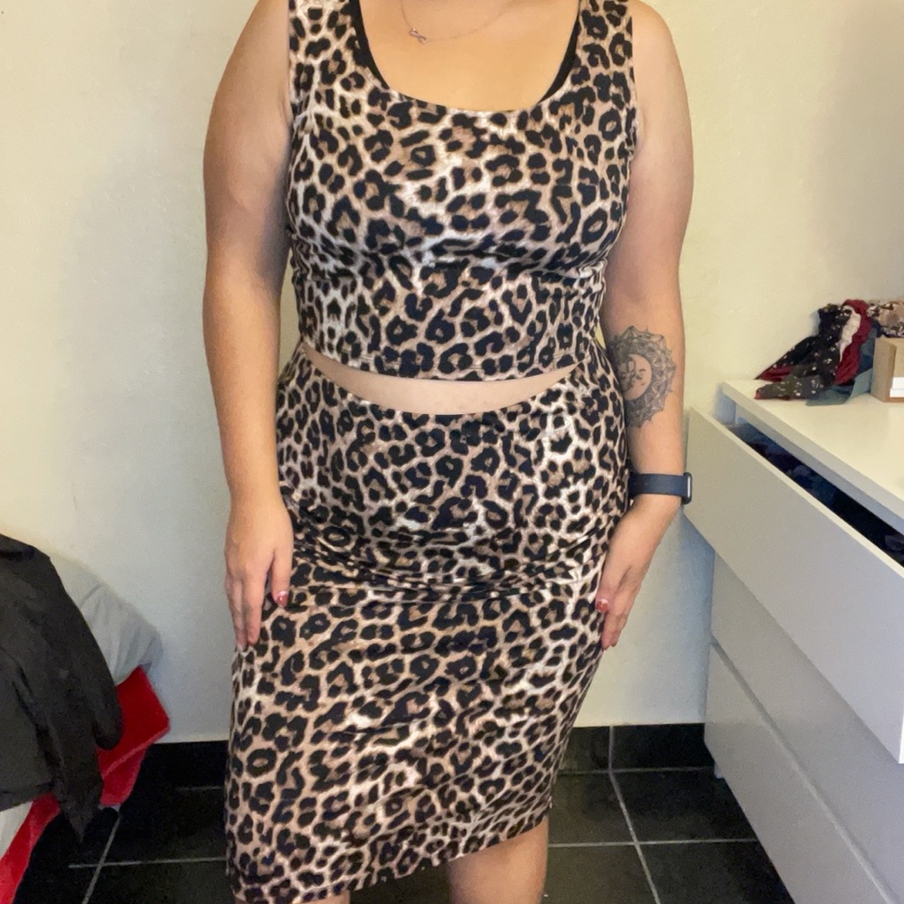 Skirt and top set